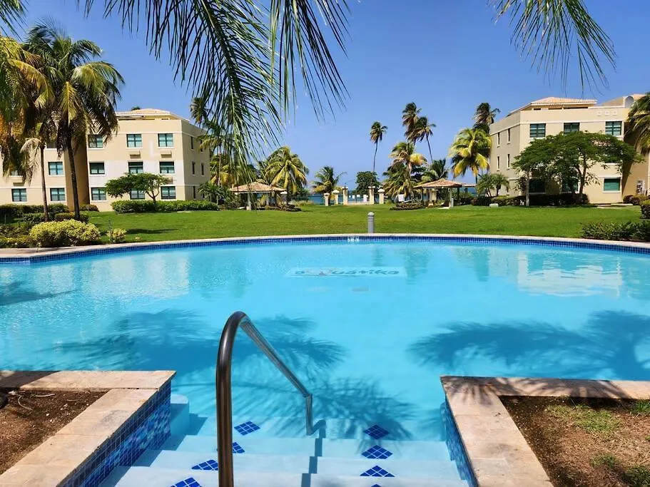 Aquatika Escape Sand And Pools 1St Floor Loiza 0*,